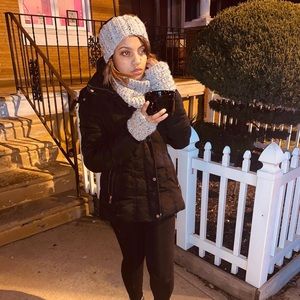 Meet your Posher, Ty